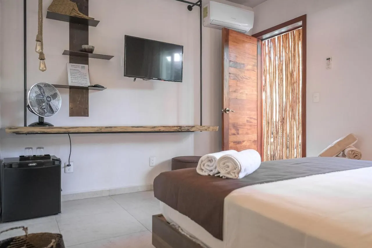 Agam Hotel Bacalar Mexiko
